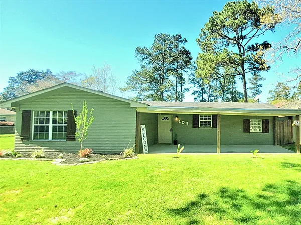 $150,900 | 104 Sweet Gum Lane, Village Mills, TX 77663