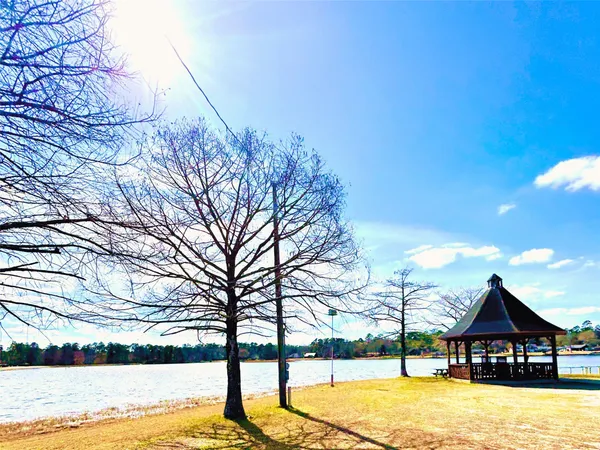 $150,900 | 104 Sweet Gum Lane, Village Mills, TX 77663