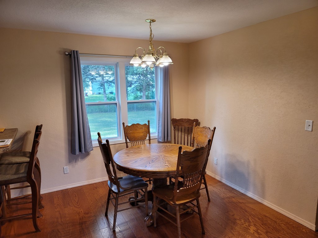 27039 Capp Road Sterling, IL 61081 - Photo 6 of 21
