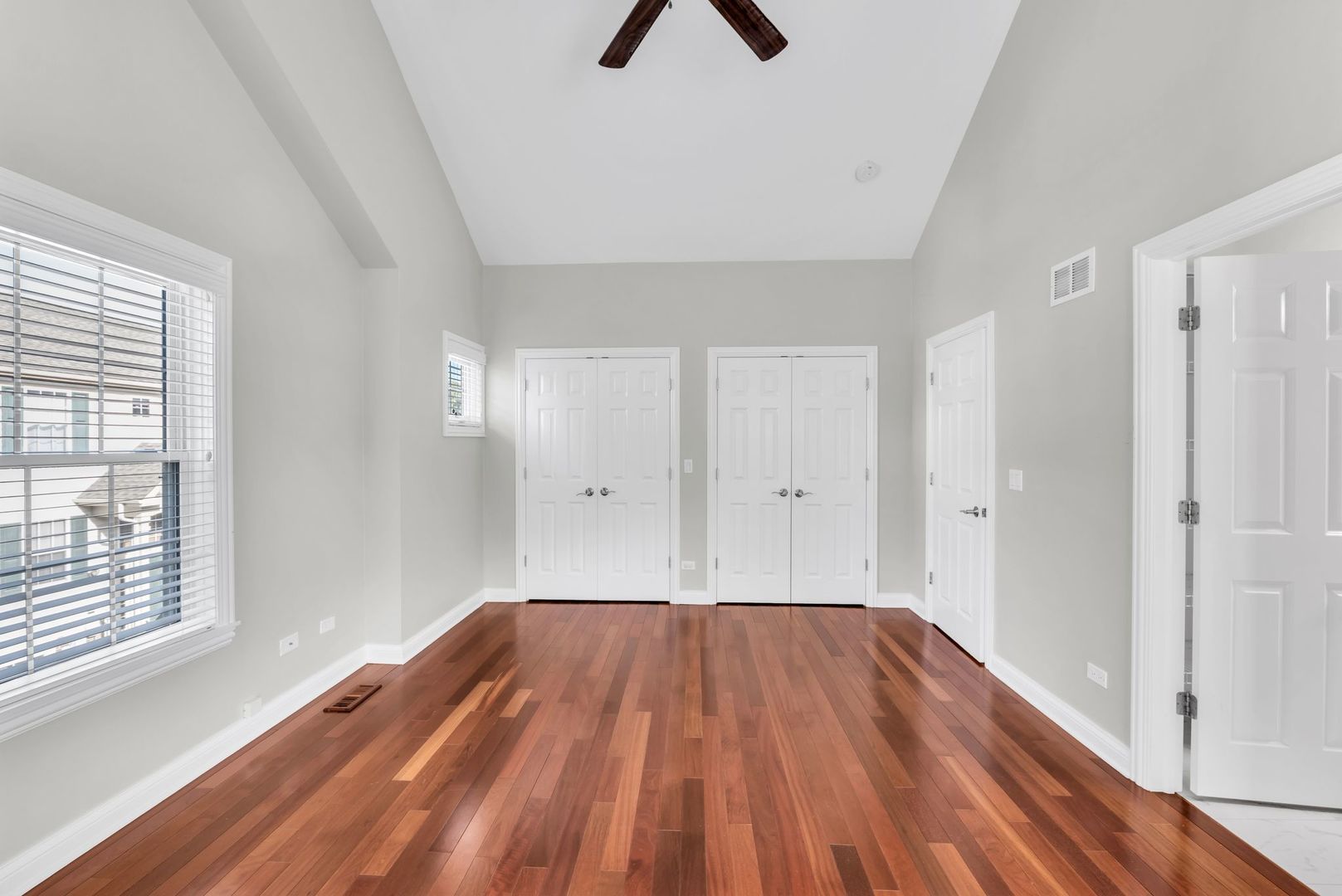 18599 West Sterling Court Grayslake, IL 60030 - Photo 18 of 32