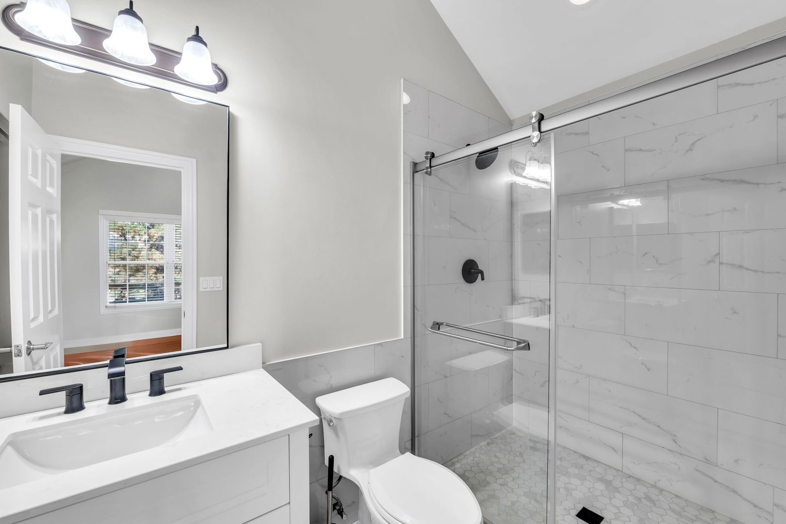 18599 West Sterling Court Grayslake, IL 60030 - Photo 19 of 32