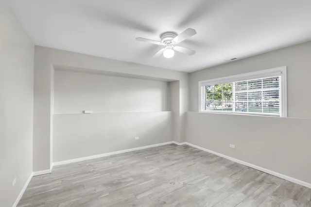 $3,000 | 18599 West Sterling Court, Grayslake, IL 60030