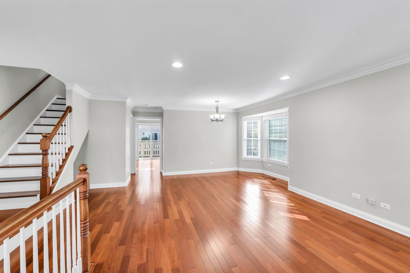 18599 West Sterling Court Grayslake, IL 60030 - Photo 2 of 32