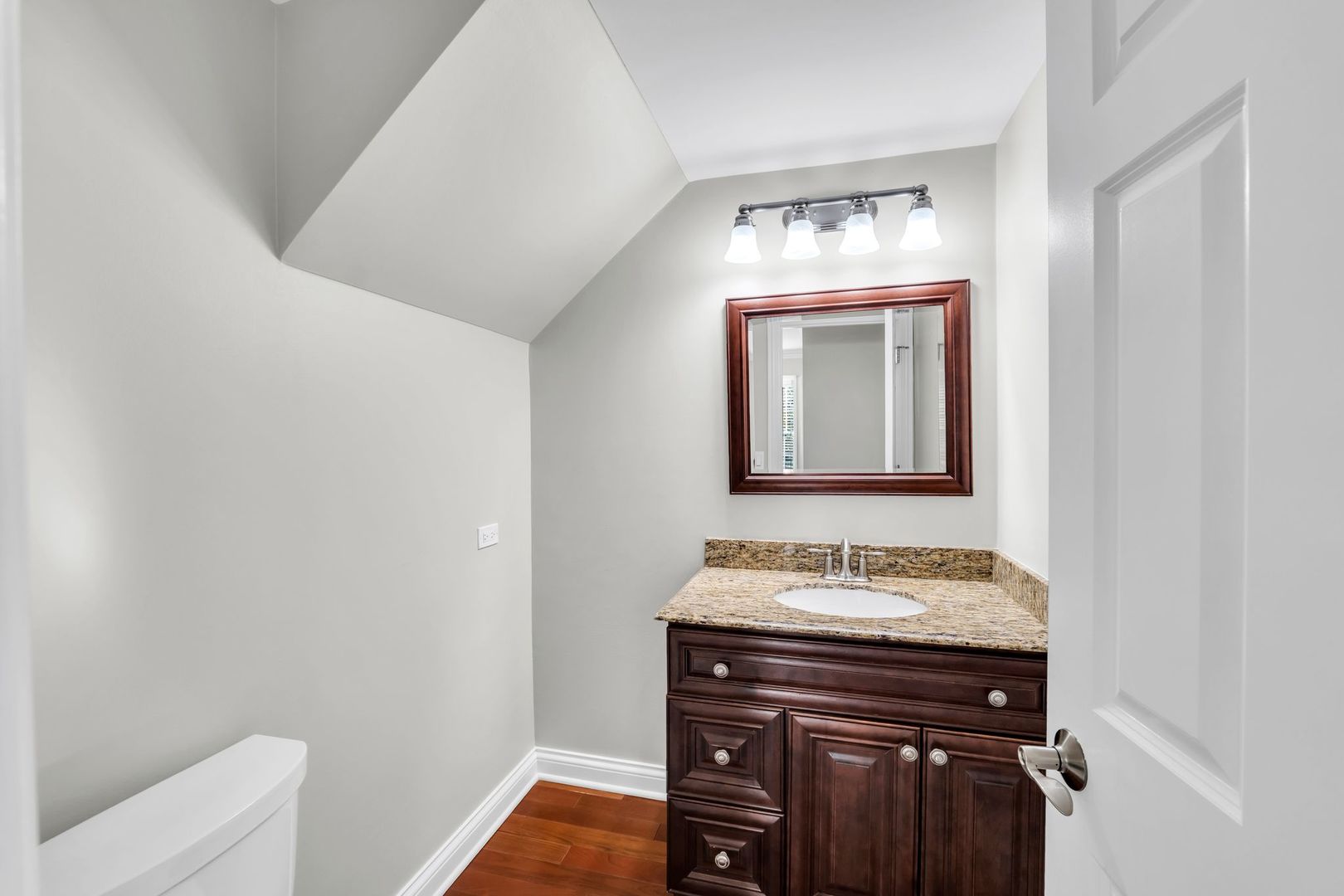 18599 West Sterling Court Grayslake, IL 60030 - Photo 7 of 32