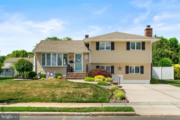 $549,900 | 30 Gary Drive, Hamilton, NJ 08690