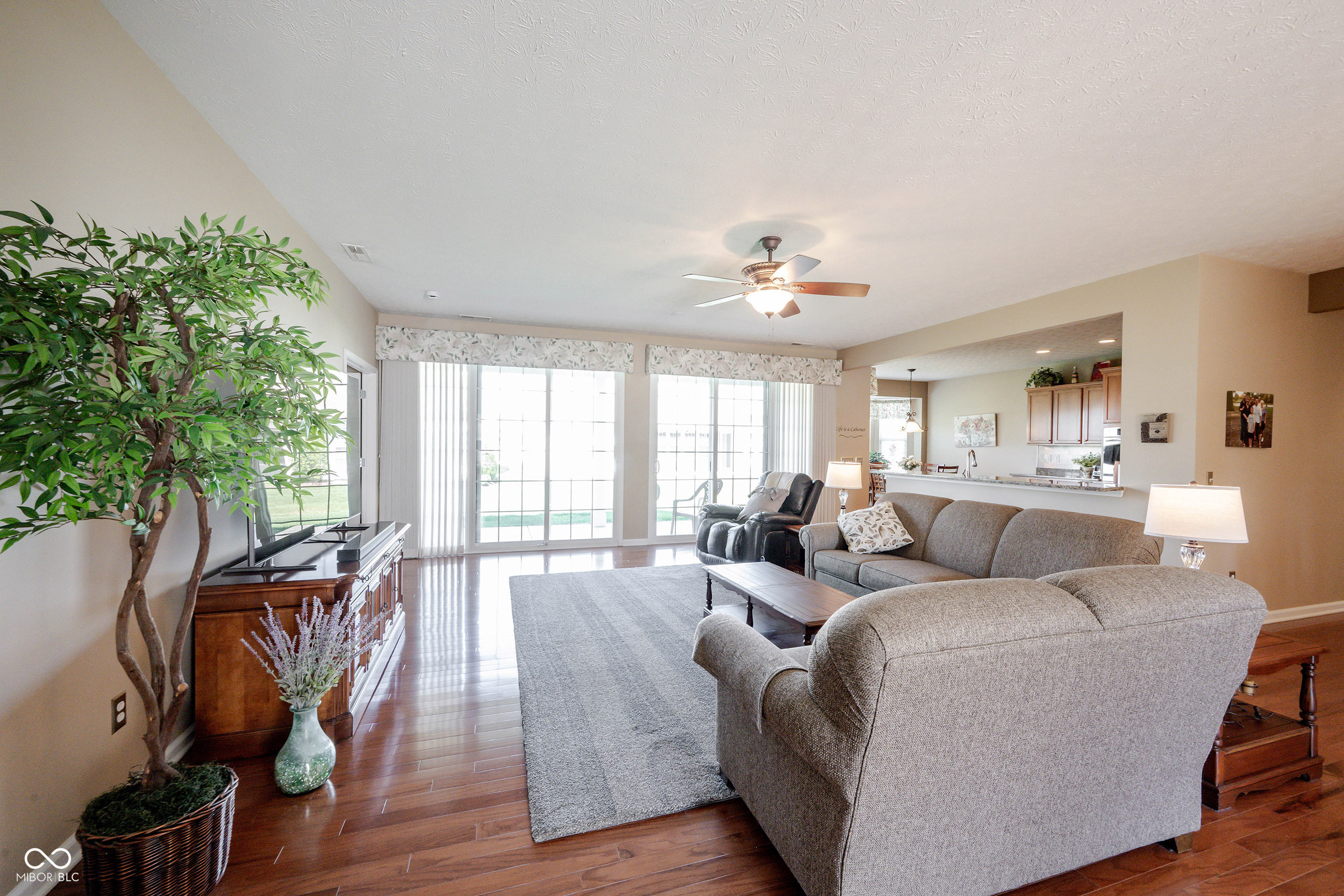 16204 Oliver Street Fishers, IN 46037 - Photo 4 of 50