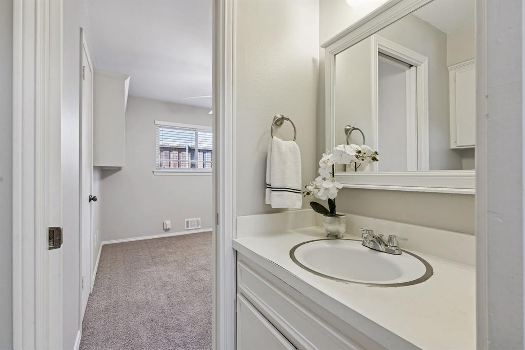 6306 Highgate Lane Dallas, TX 75214 - Photo 19 of 20