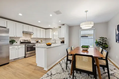 $875,000 | 6306 Highgate Lane, Dallas, TX 75214