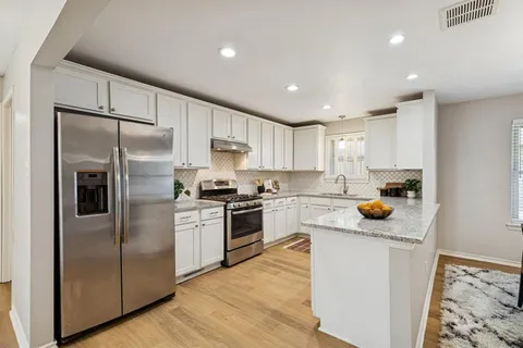 $875,000 | 6306 Highgate Lane, Dallas, TX 75214