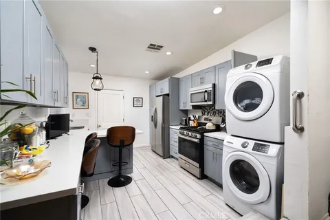 $1,200,000 | 5415 Pickford Street, Los Angeles, CA 90019