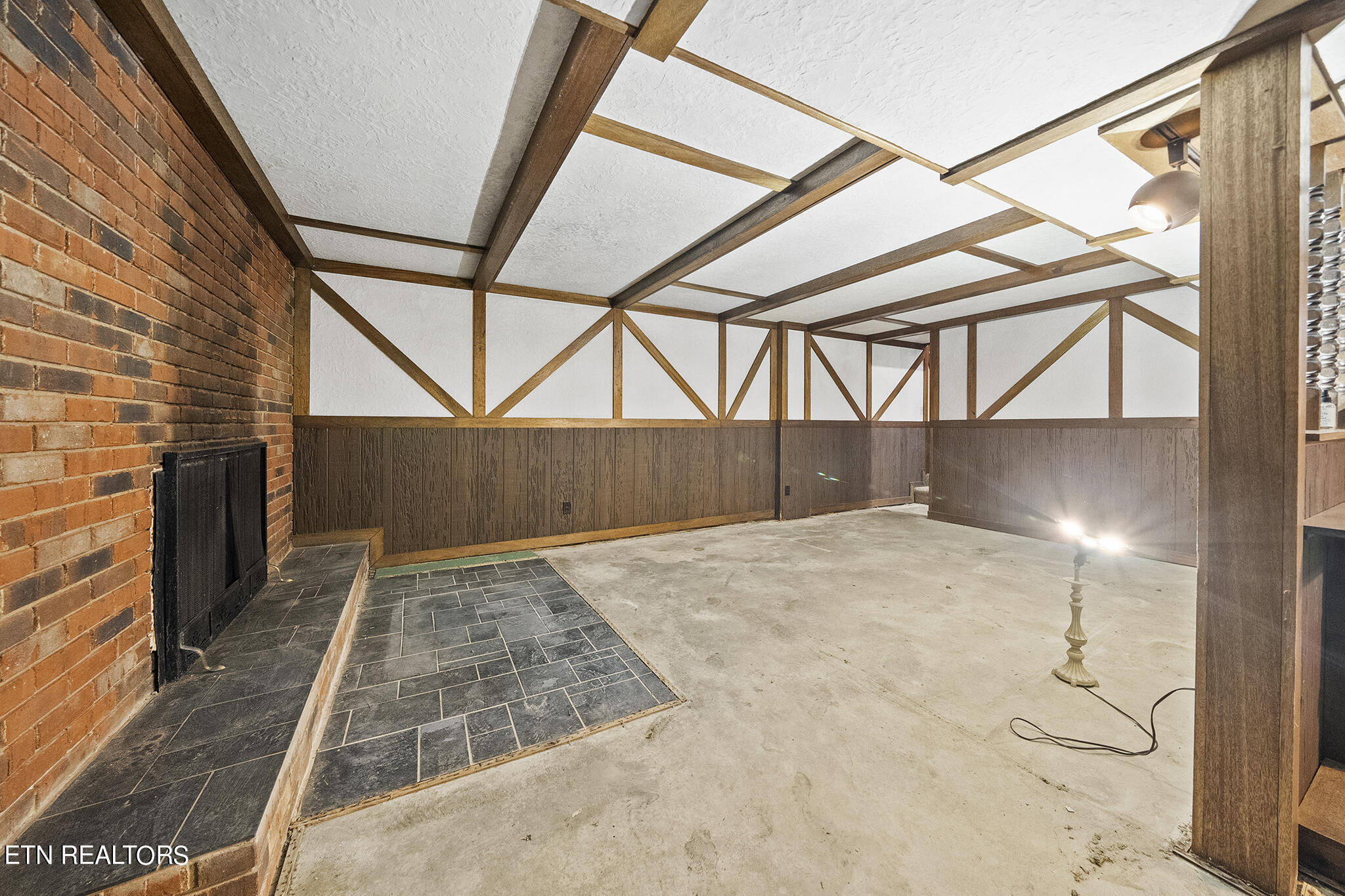 9828 Smoky Row Road Strawberry Plains, TN 37871 - Photo 30 of 43 DSC03315