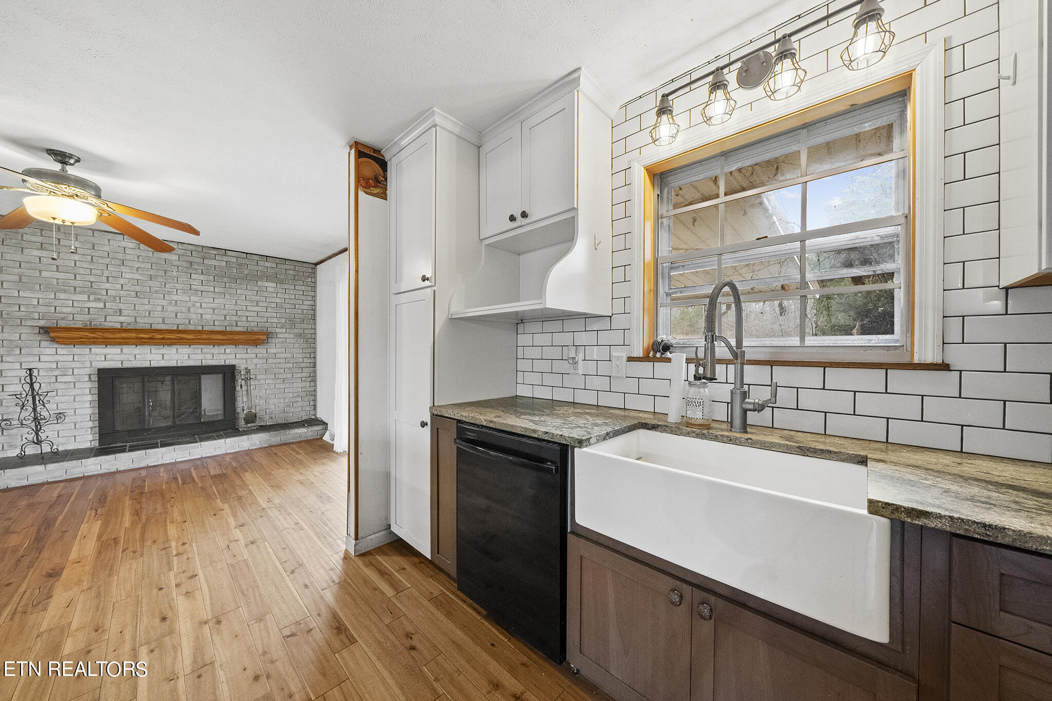9828 Smoky Row Road Strawberry Plains, TN 37871 - Photo 7 of 43 DSC03220