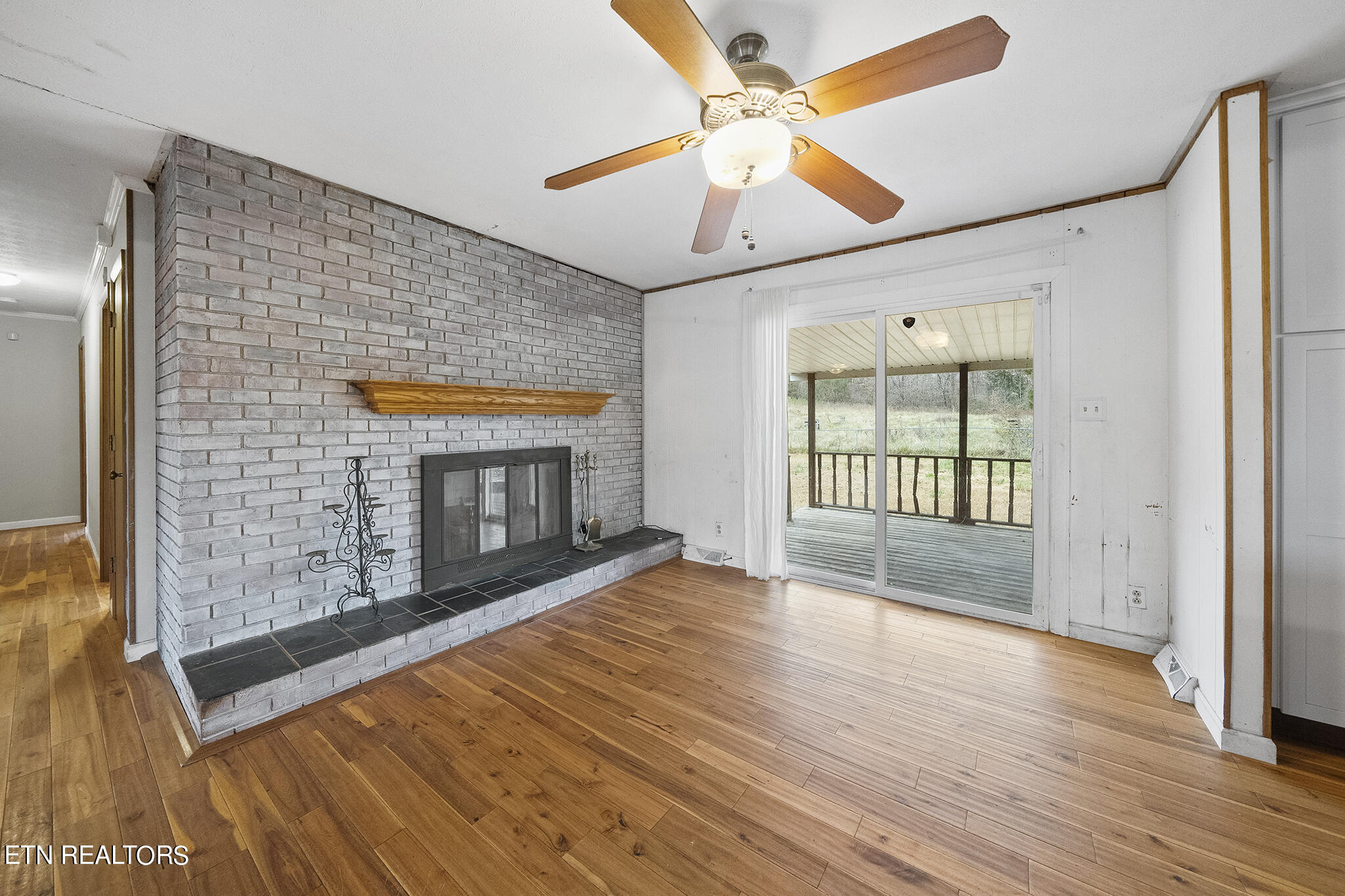 9828 Smoky Row Road Strawberry Plains, TN 37871 - Photo 9 of 43 DSC03195