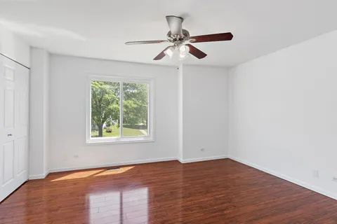 $390,000 | 1 Marie Court, South Elgin, IL 60177