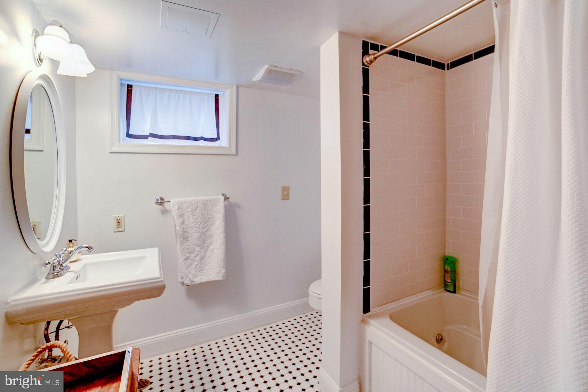 2510 Cameron Mills Road Alexandria, VA 22302 - Photo 25 of 32 Lower level bath wi/tub & shower