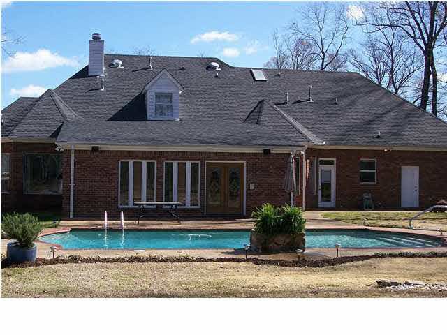 110 Southern Ridge Drive Madison, MS 39110 - Photo 2 of 24 back elevation of home