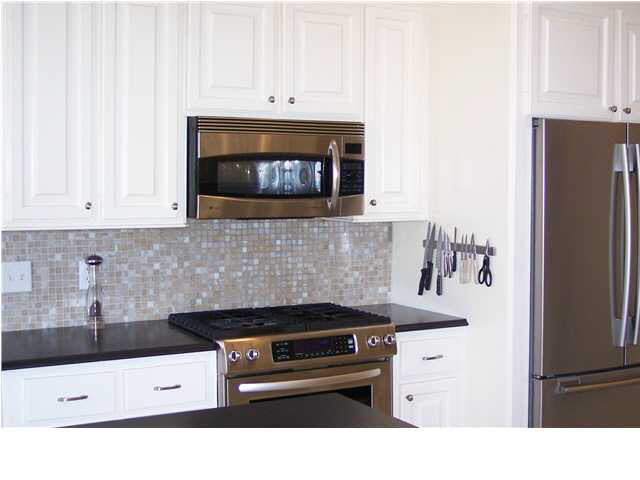 110 Southern Ridge Drive Madison, MS 39110 - Photo 8 of 24 gas range with convection microwave