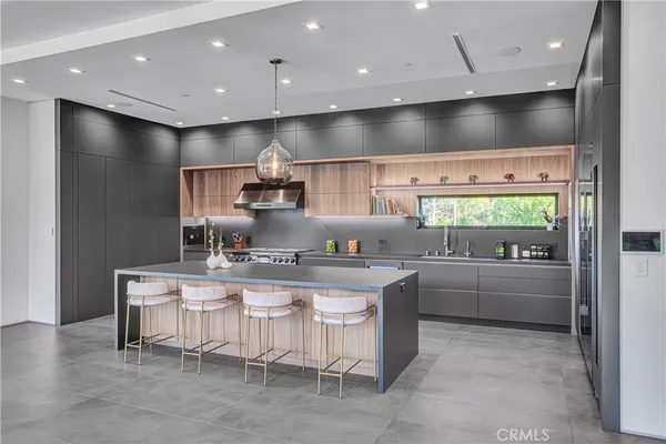 $46,000 | 19333 Rosita Street, Tarzana, CA 91356