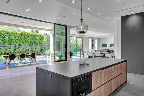 $46,000 | 19333 Rosita Street, Tarzana, CA 91356