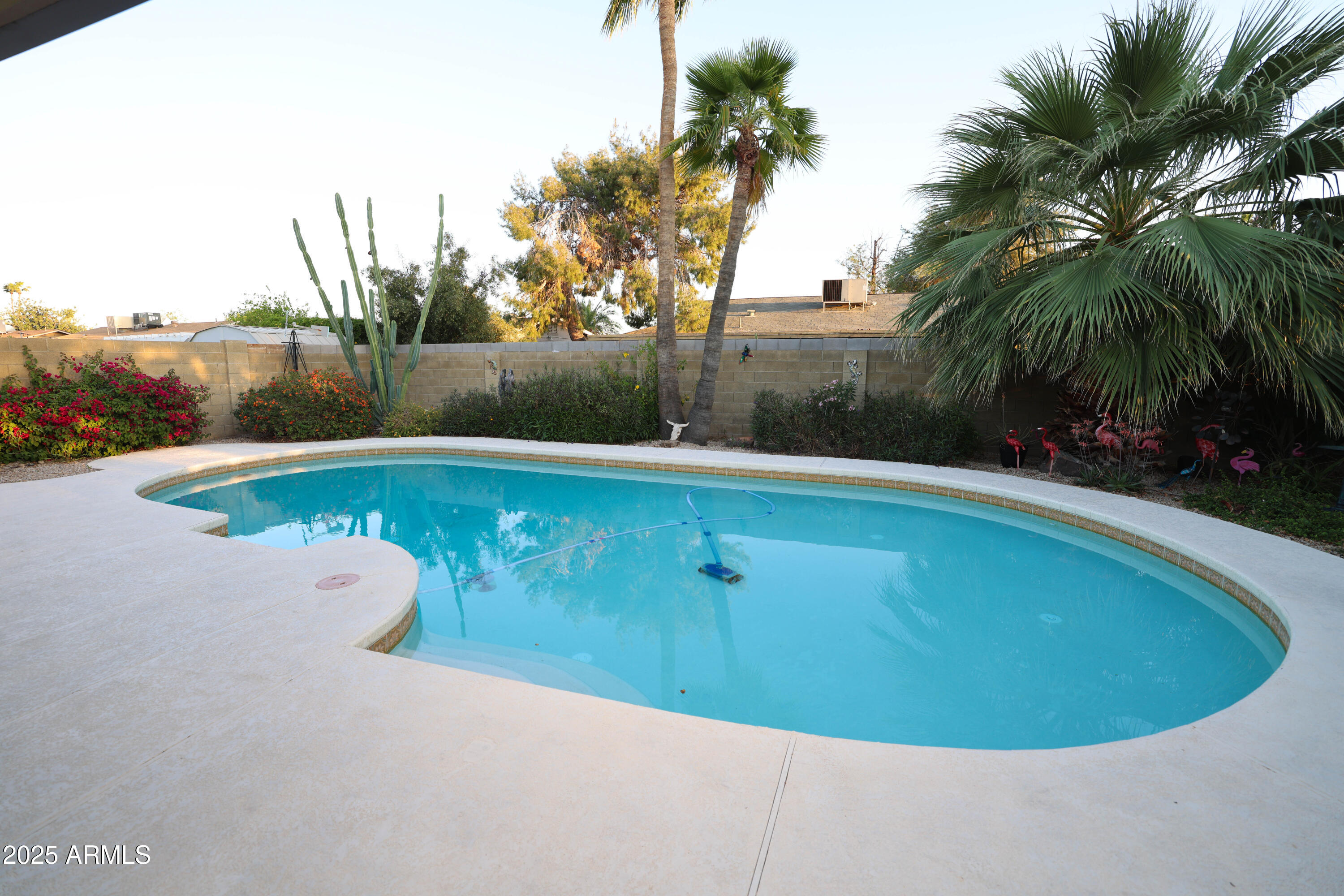 4841 West Mercer Lane Glendale, AZ 85304 - Photo 14 of 15 a view of outdoor space and swimming pool