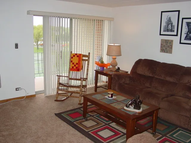 $195,000 | 18 East Old Willow Road, Unit 425N, Prospect Heights, IL 60070