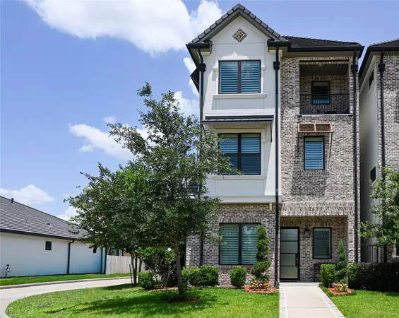 $679,999 | 2431 Prairie Hollow Lane, Houston, TX 77077