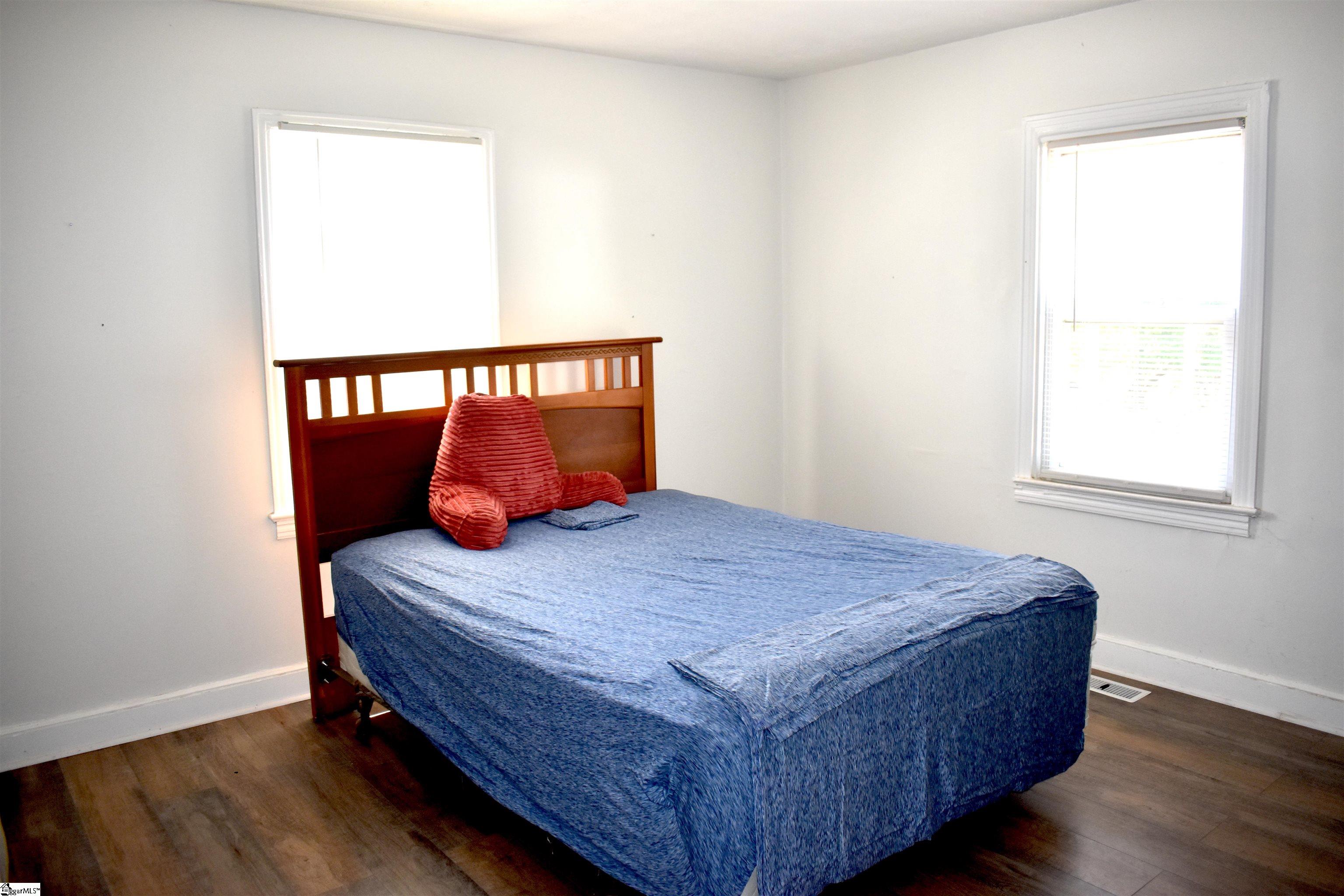 500 West 4th Avenue Easley, SC 29640 - Photo 15 of 25