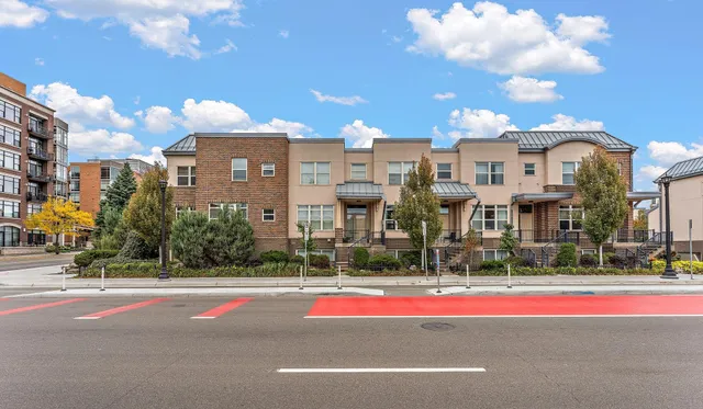 $715,000 | 221 1st Avenue Northeast, Unit 5, Minneapolis, MN 55413
