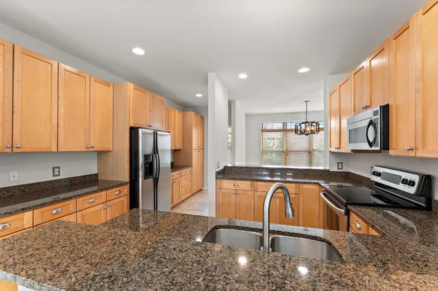 $715,000 | 221 1st Avenue Northeast, Unit 5, Minneapolis, MN 55413