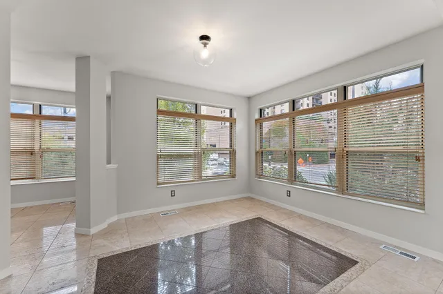 $715,000 | 221 1st Avenue Northeast, Unit 5, Minneapolis, MN 55413