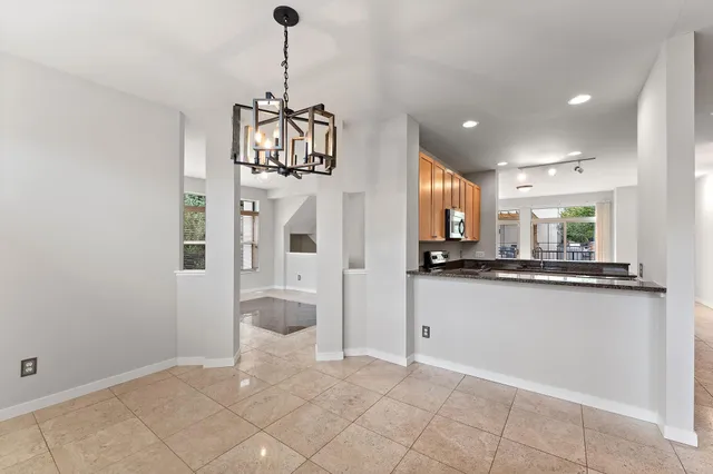 $715,000 | 221 1st Avenue Northeast, Unit 5, Minneapolis, MN 55413