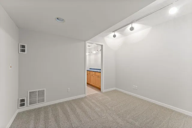 $715,000 | 221 1st Avenue Northeast, Unit 5, Minneapolis, MN 55413