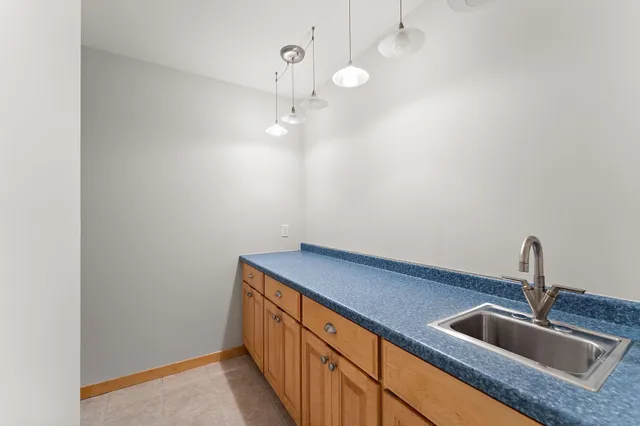 $715,000 | 221 1st Avenue Northeast, Unit 5, Minneapolis, MN 55413