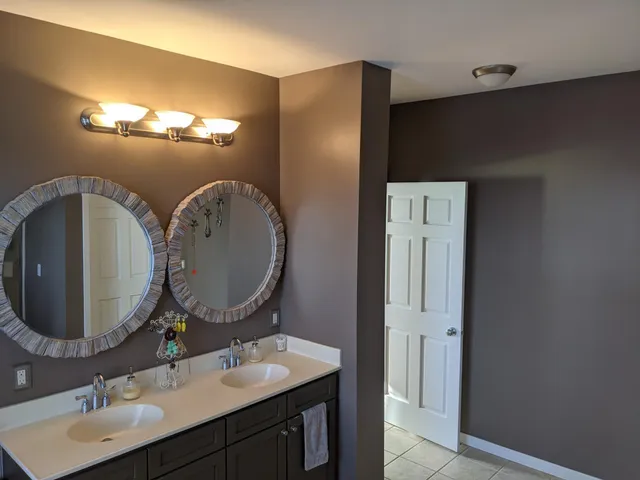 $715,000 | 221 1st Avenue Northeast, Unit 5, Minneapolis, MN 55413