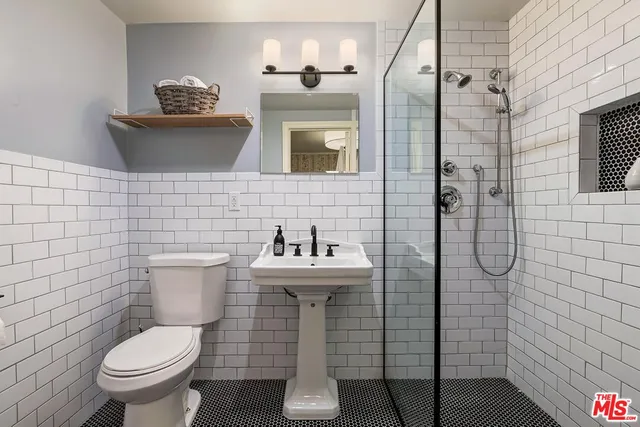 $3,950,000 | 101 South Fuller Avenue, Los Angeles, CA 90036