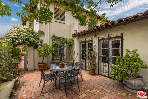 $3,750,000 | 101 South Fuller Avenue, Los Angeles, CA 90036