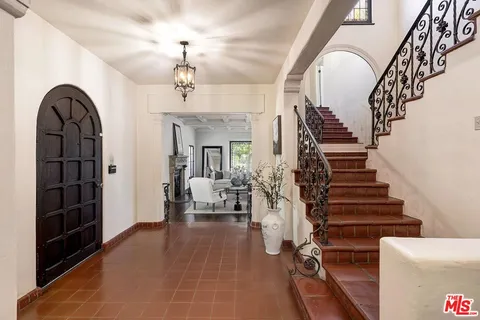 $3,750,000 | 101 South Fuller Avenue, Los Angeles, CA 90036