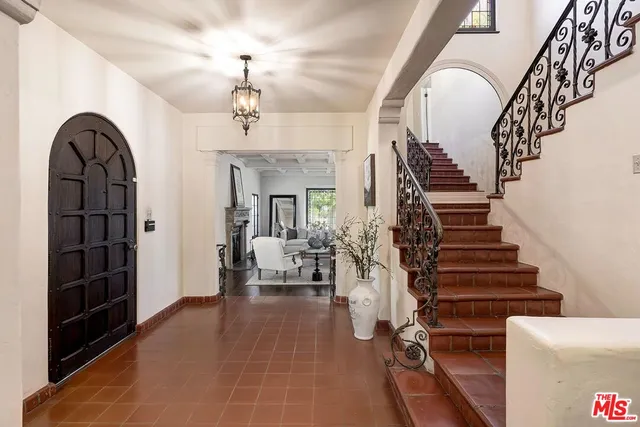 $3,950,000 | 101 South Fuller Avenue, Los Angeles, CA 90036
