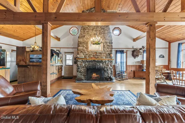 $1,290,000 | 965 Deerland Road, Long Lake, NY 12847