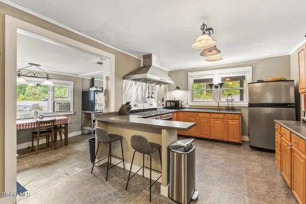 $1,290,000 | 965 Deerland Road, Long Lake, NY 12847