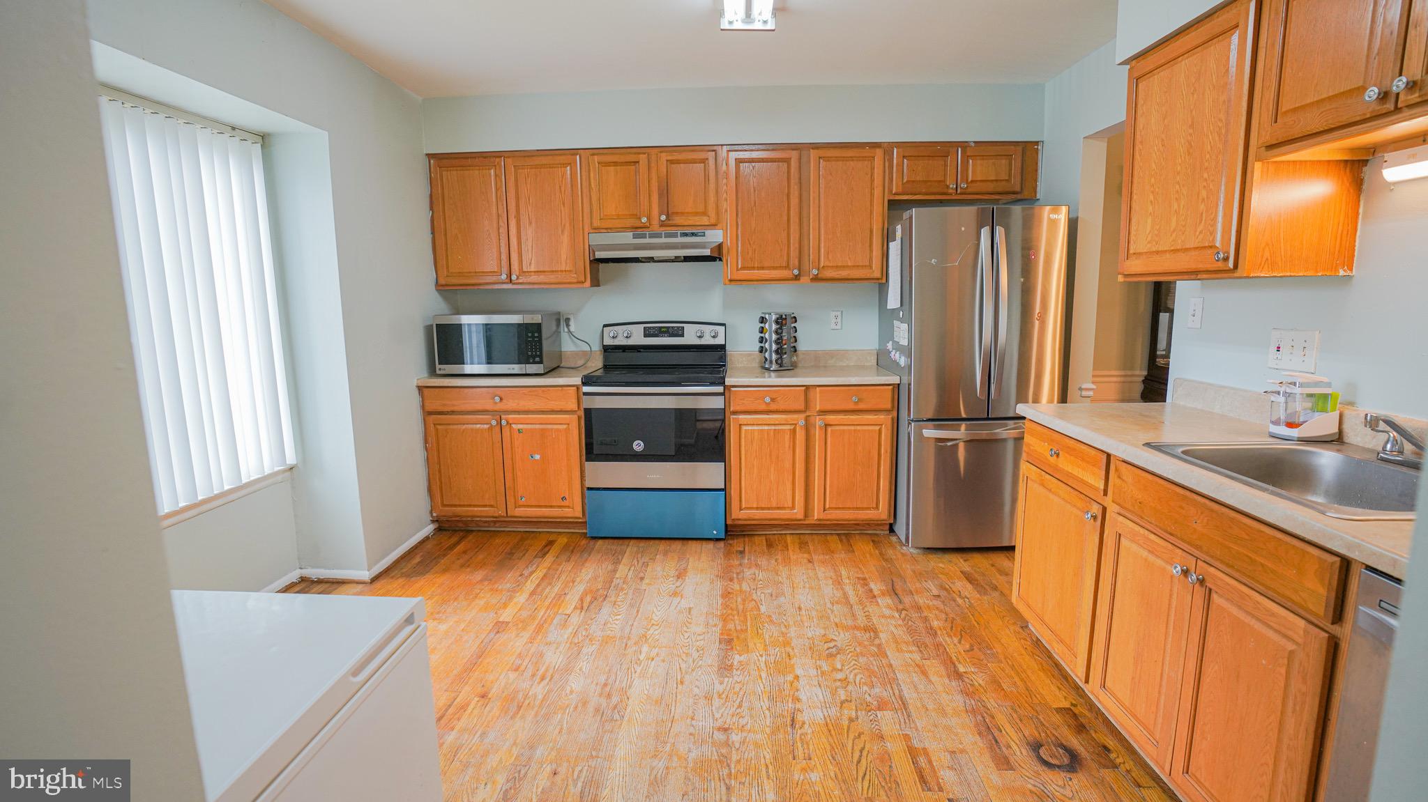 8923 Centerway Road Gaithersburg, MD 20879 - Photo 3 of 18