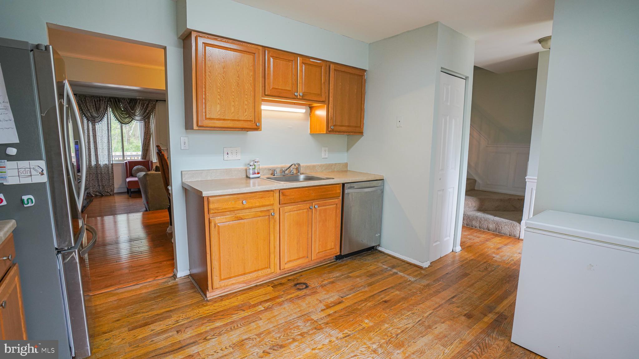 8923 Centerway Road Gaithersburg, MD 20879 - Photo 4 of 18