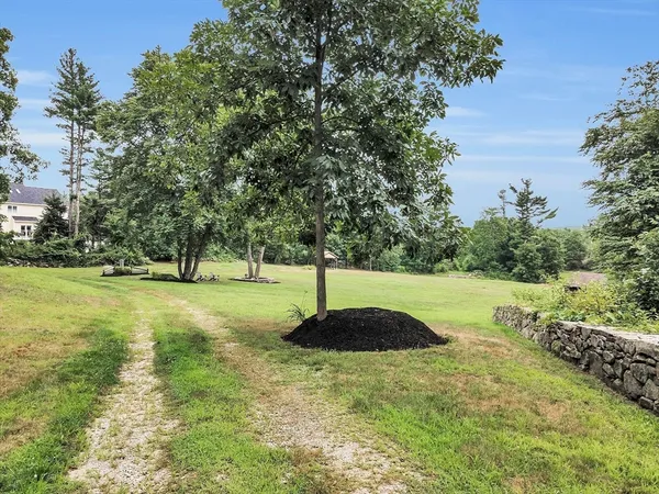 $850,000 | 0 Old Dunstable Road, Groton, MA 01450