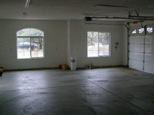 21560 Robledo Road Palo Cedro, CA 96073 - Photo 13 of 19 GARAGE
