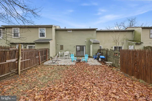a house view with a outdoor space