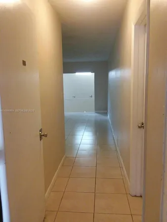 $1,500 | 140 Royal Palm Road, Unit 107, Hialeah Gardens, FL 33016