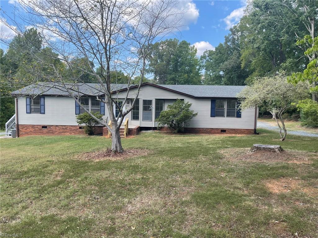 1041 Brooks Road Reidsville, NC 27320 - Photo 1 of 46 Gallery Image 1