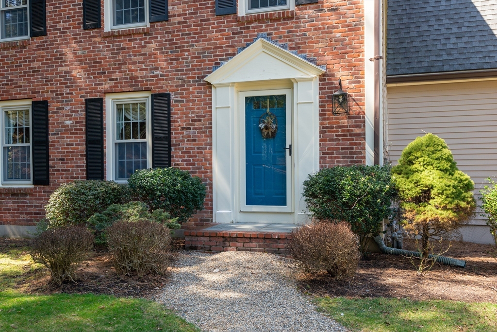 16 Willowdale Road Topsfield, MA 01983 - Photo 3 of 42 Gallery Image 3