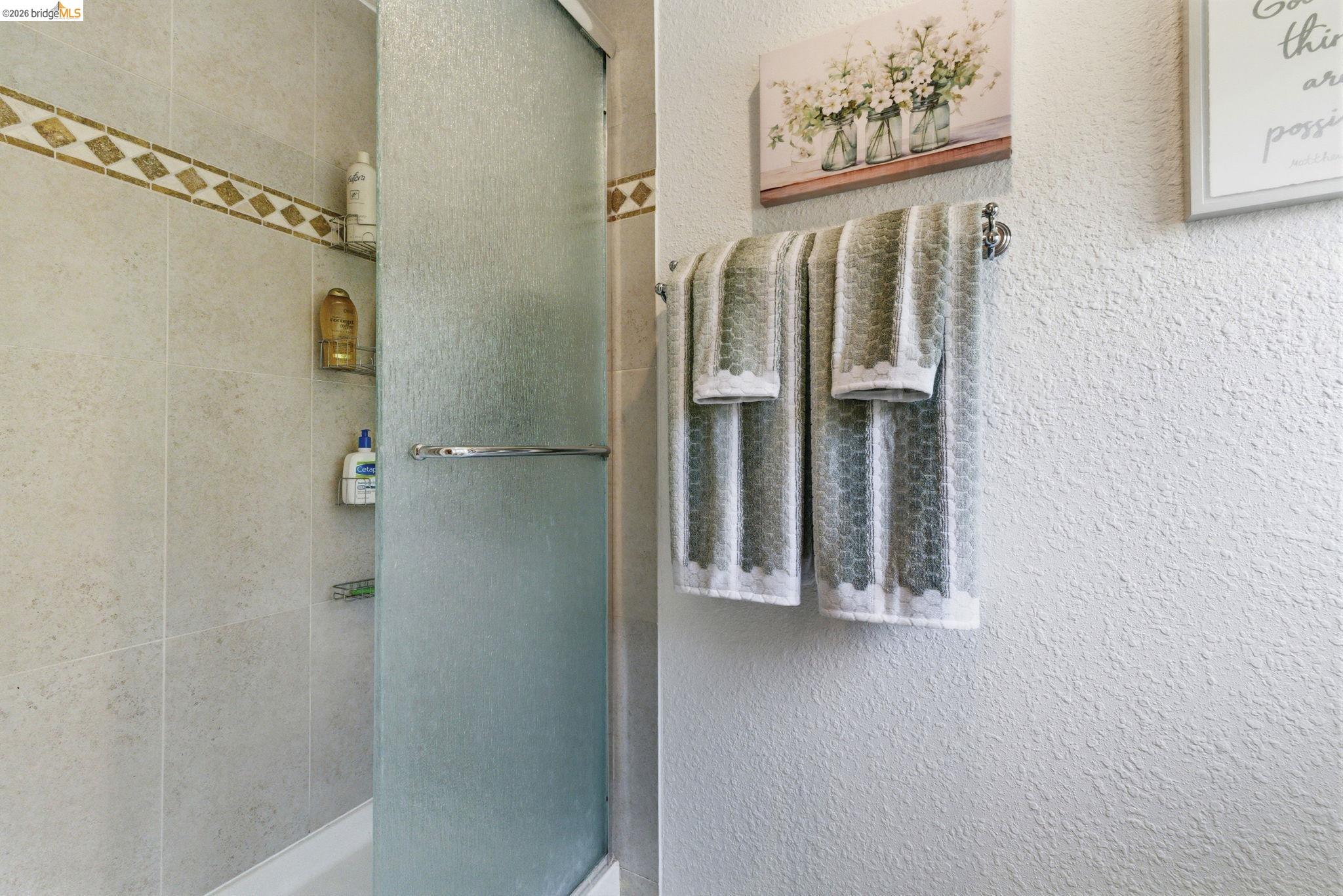 21955 Fallview Drive Sonora, CA 95370 - Photo 16 of 32 a view of walk in closet