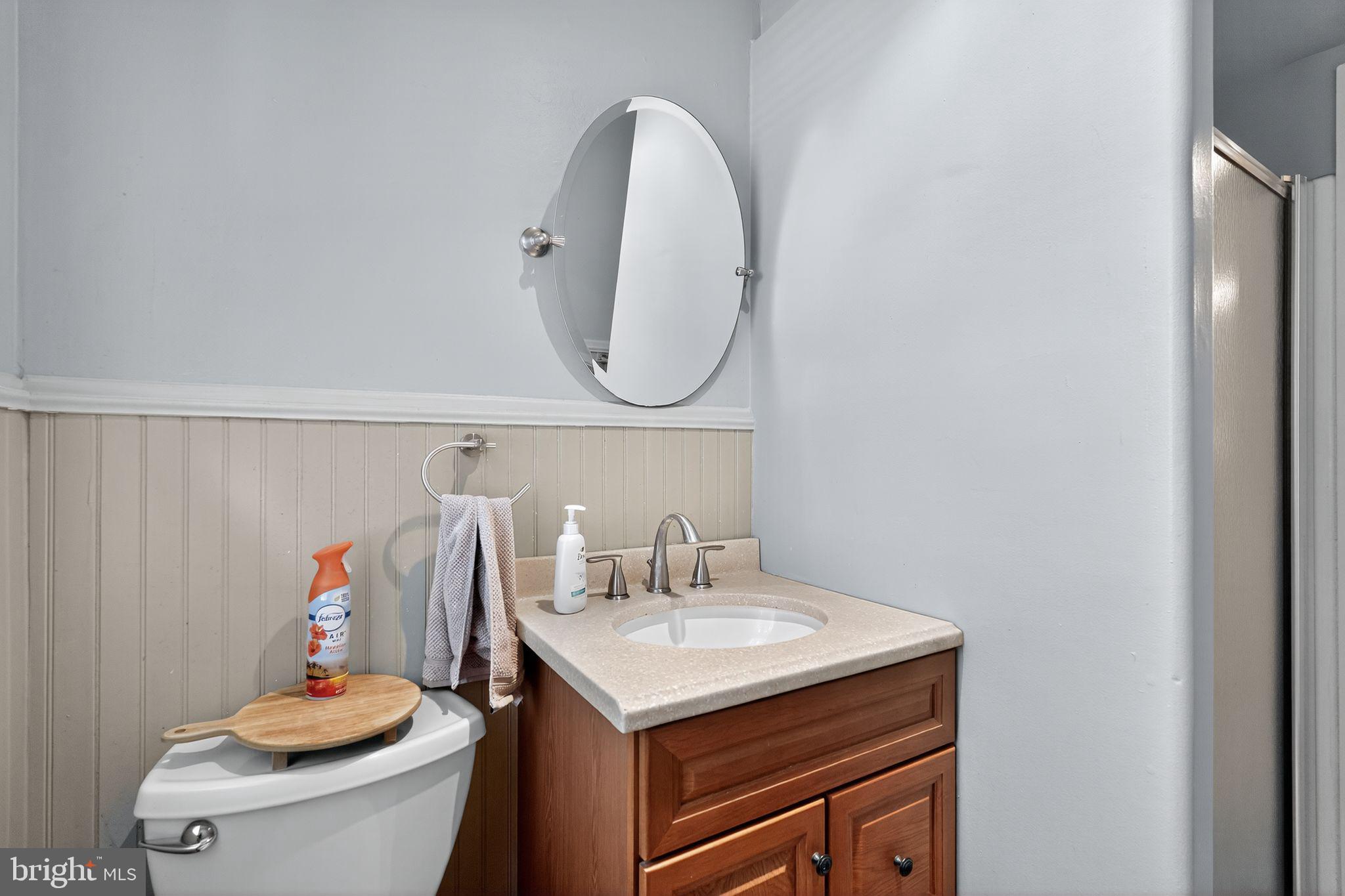 202 Conchester Road Glen Mills, PA 19342 - Photo 18 of 29 Hall Bath w/ shower